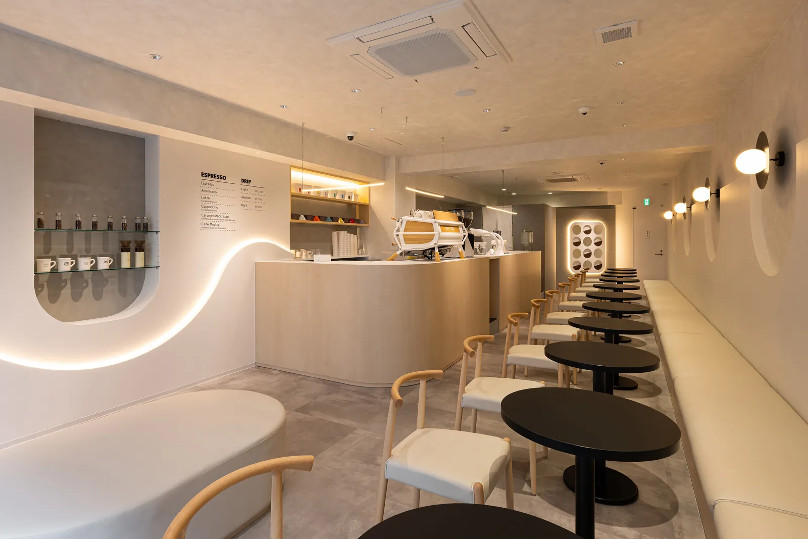 TODAYS合同会社の施工事例: カフェ「FFF Coffee」の内装